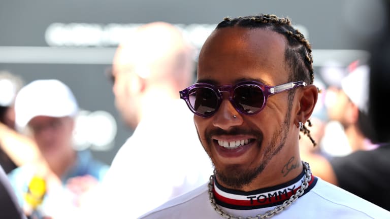 F1 Insider: Lewis Hamilton Contract With Mercedes Nowhere To Be Seen